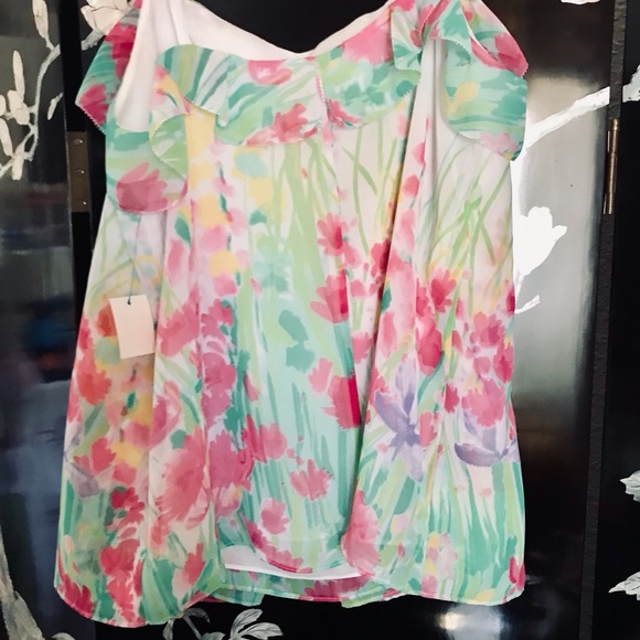 NWOT Soft, flowy spring color top - Picture 4 of 5